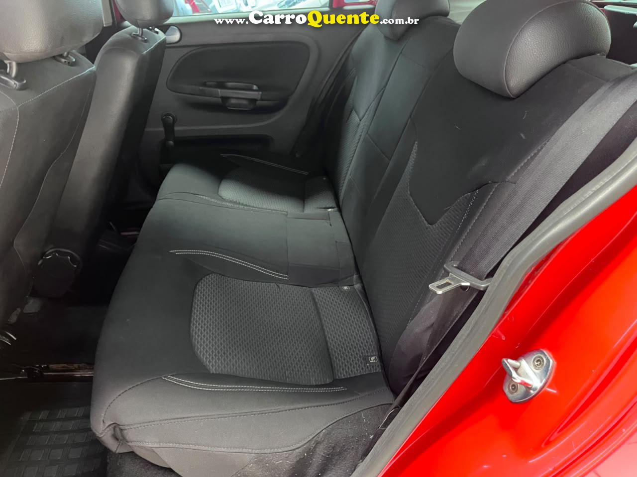 VOLKSWAGEN   NOVO GOL TL MCV   VERMELHO 2017 1.0 FLEX - Loja