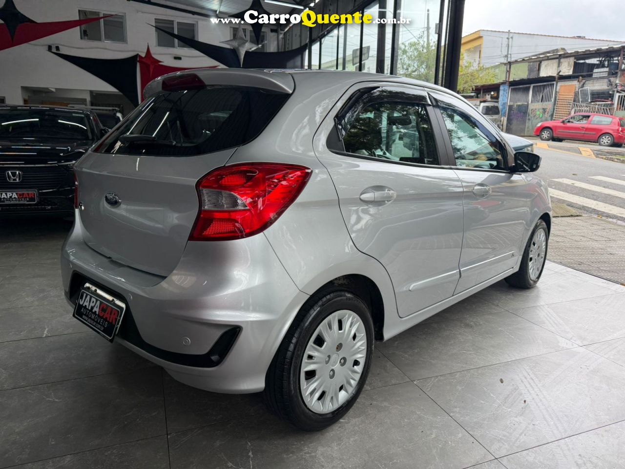 FORD   KA 1.0 SESE PLUS TIVCT FLEX 5P   PRATA 2019 1.0 FLEX - Loja