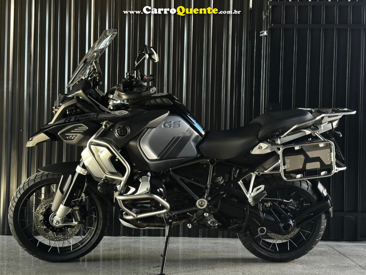 BMW   BMW R1250 GS ADVENTURE TRIPLE BLACK 719   PRETO 2024 1250 GASOLINA - Loja
