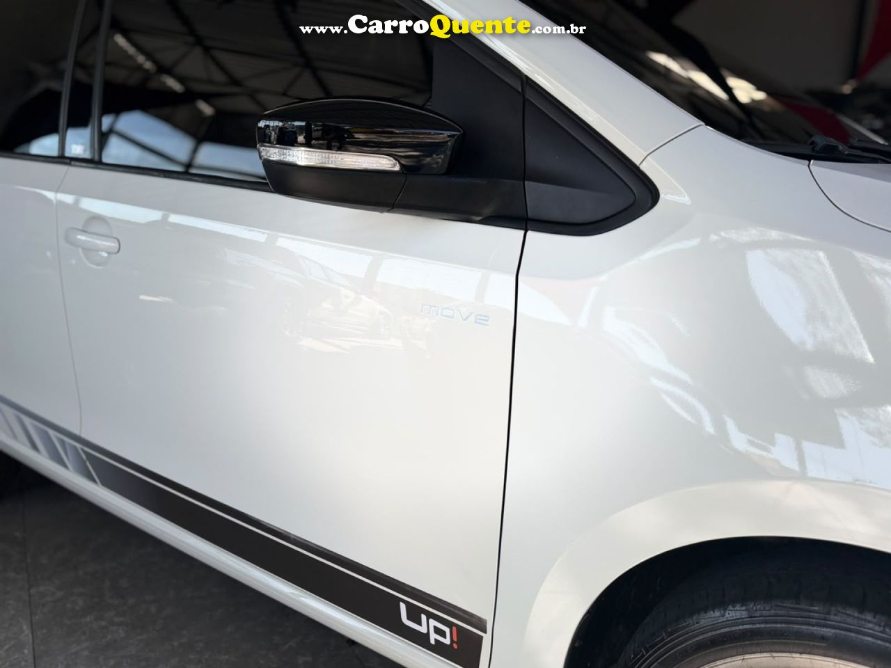 VOLKSWAGEN   UP! MOVE 1.0 TSI TOTAL FLEX 12V 5P   BRANCO 2019 1.0 FLEX - Loja