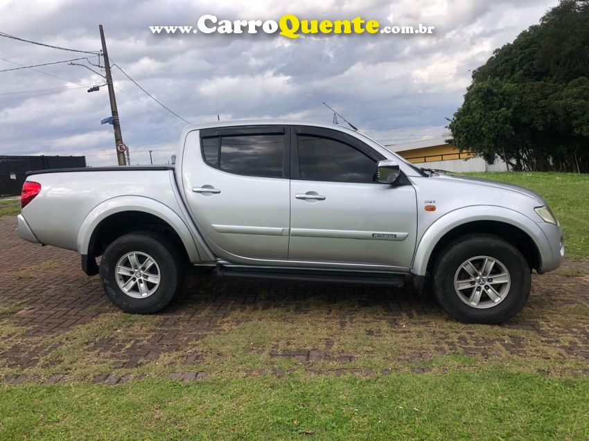Mitsubishi L200 TRITON 3.2 HPE 4X4 CD 16V TURBO INTERCOOLER DIESEL 4P AUTOMÁTICO - Loja