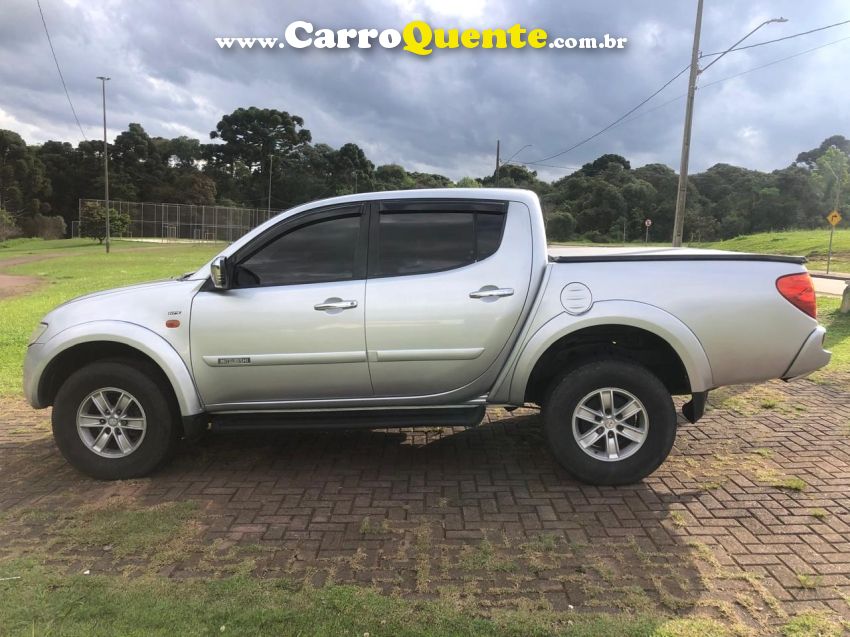 Mitsubishi L200 TRITON 3.2 HPE 4X4 CD 16V TURBO INTERCOOLER DIESEL 4P AUTOMÁTICO - Loja