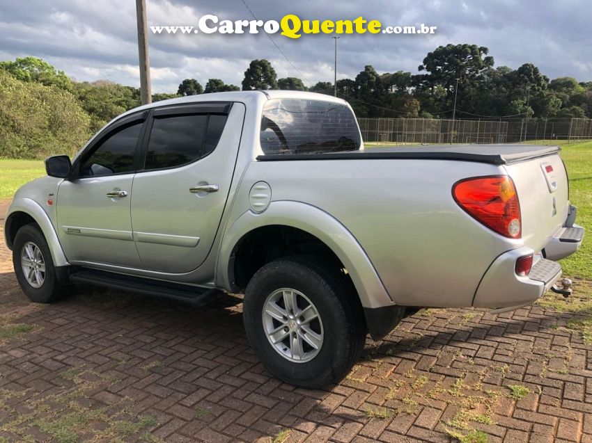 Mitsubishi L200 TRITON 3.2 HPE 4X4 CD 16V TURBO INTERCOOLER DIESEL 4P AUTOMÁTICO - Loja