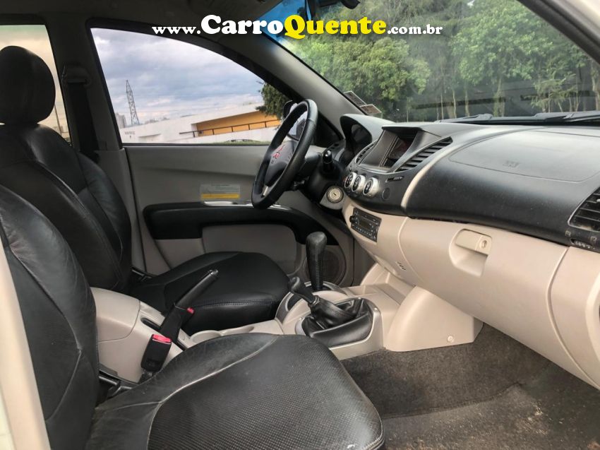 Mitsubishi L200 TRITON 3.2 HPE 4X4 CD 16V TURBO INTERCOOLER DIESEL 4P AUTOMÁTICO - Loja