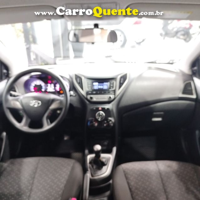 Hyundai HB20 1.0 COMFORT 12V FLEX 4P MANUAL - Loja