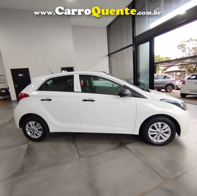 Hyundai HB20 1.0 COMFORT 12V FLEX 4P MANUAL - Loja