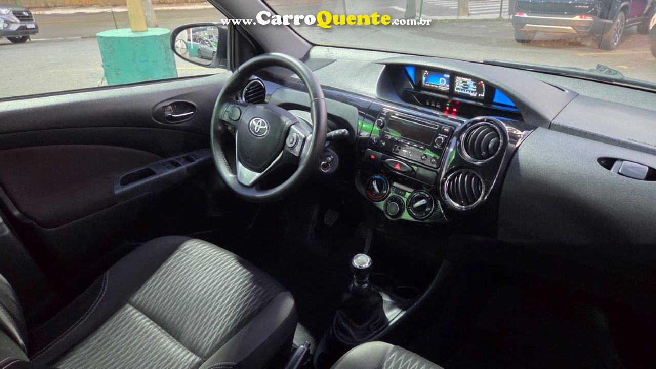 TOYOTA   ETIOS XS SEDAN1.5 FLEX 16V 4P MEC.   BRANCO 2018 1.5 FLEX - Loja