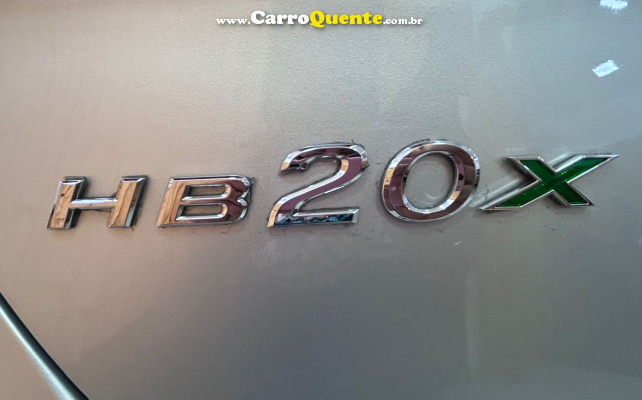 HYUNDAI   HB20X PREMIUM 1.6 FLEX 16V AUT.   PRATA 2014 1.6 FLEX - Loja