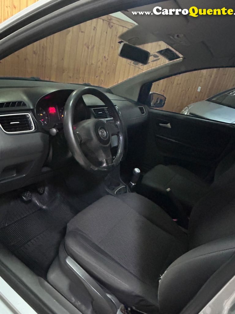 VOLKSWAGEN   FOX 1.0 MI TOTAL FLEX 8V 3P   PRATA 2013 1.0 FLEX - Loja