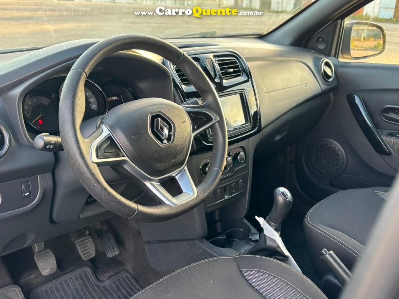 RENAULT   SANDERO S EDITION FLEX 1.0 12V 5P MEC.   PRATA 2023 1.0 FLEX - Loja