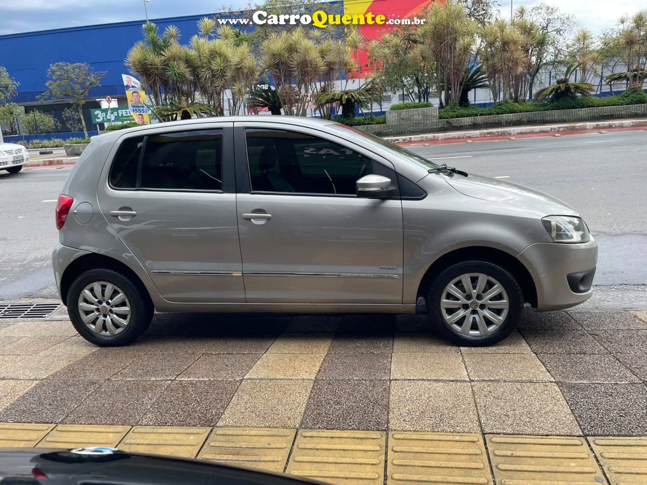 VOLKSWAGEN FOX 1.6 MI 8V 2011 - Loja