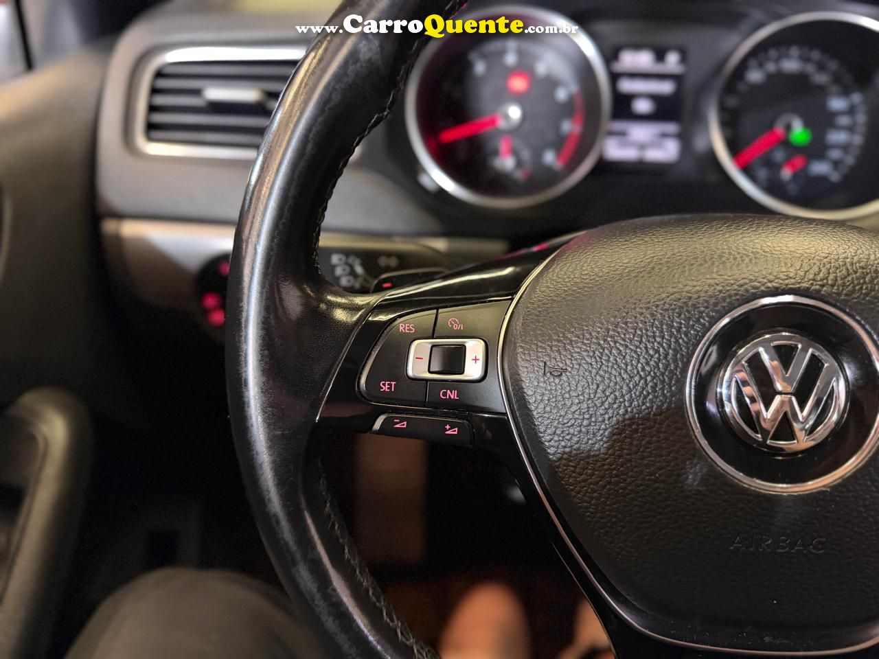 VOLKSWAGEN JETTA 1.4 16V TSI COMFORTLINE 2018 - Loja