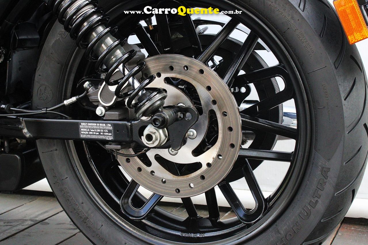 HARLEY-DAVIDSON SPORTSTER ROADSTER 2017 - Loja