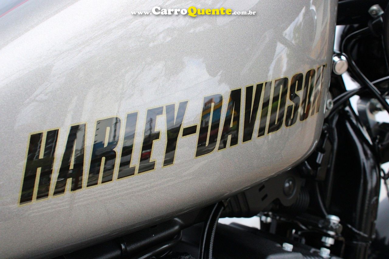 HARLEY-DAVIDSON SPORTSTER ROADSTER 2017 - Loja