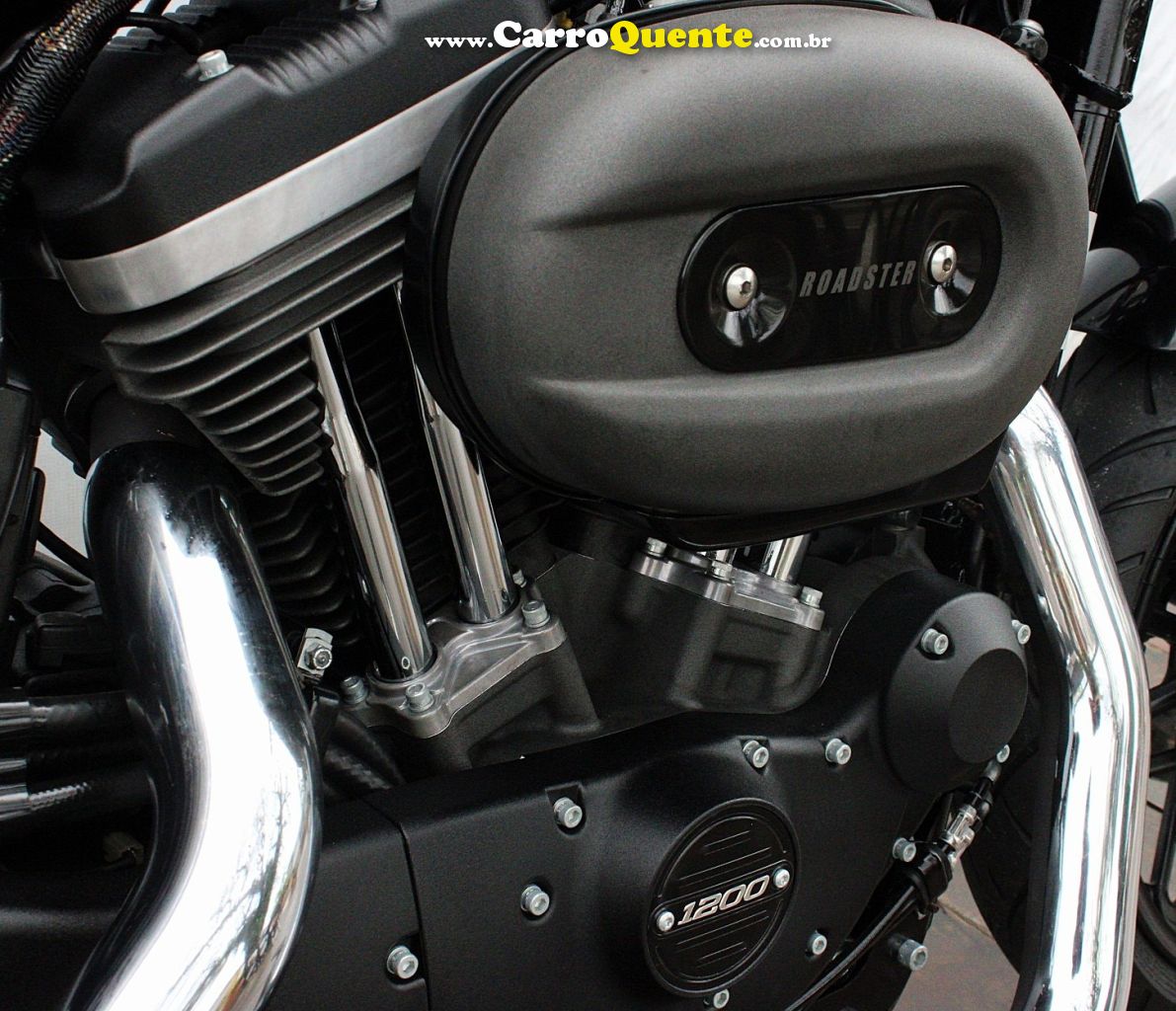 HARLEY-DAVIDSON SPORTSTER ROADSTER 2017 - Loja
