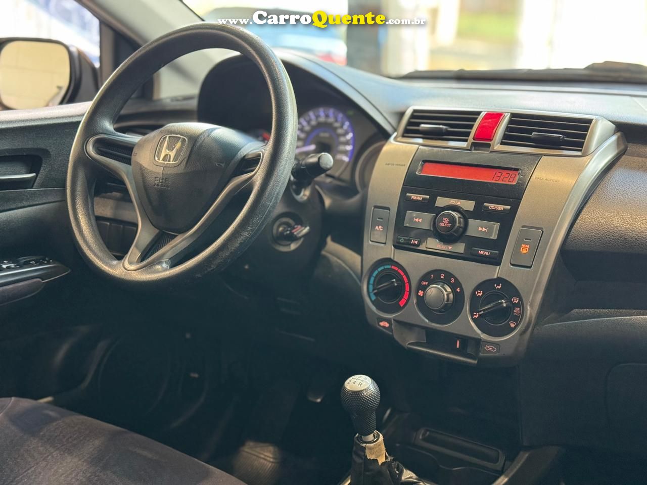 HONDA CITY 1.5 LX 16V 2013 - Loja