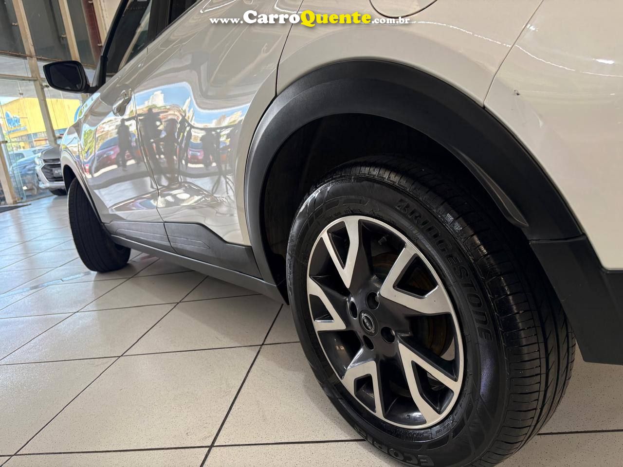 KICKS 1.6 SENSE C/ BAIXA KM 2024 - Loja