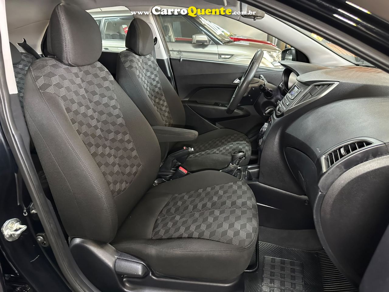 HYUNDAI HB20 1.6 COMFORT PLUS 16V 2017 - Loja
