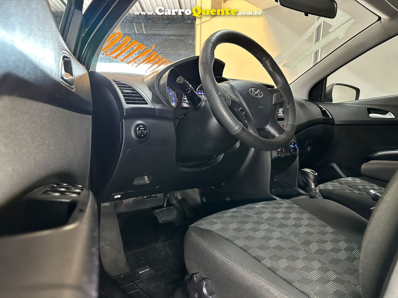 HYUNDAI HB20 1.6 COMFORT PLUS 16V 2017 - Loja