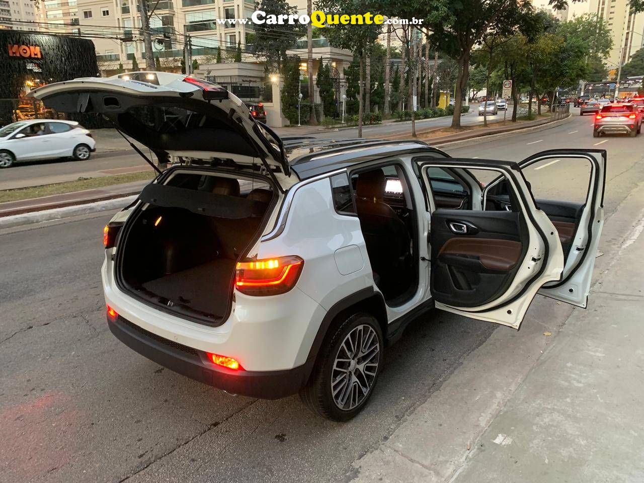 JEEP COMPASS 1.3 T270 TURBO LIMITED 2022 - Loja