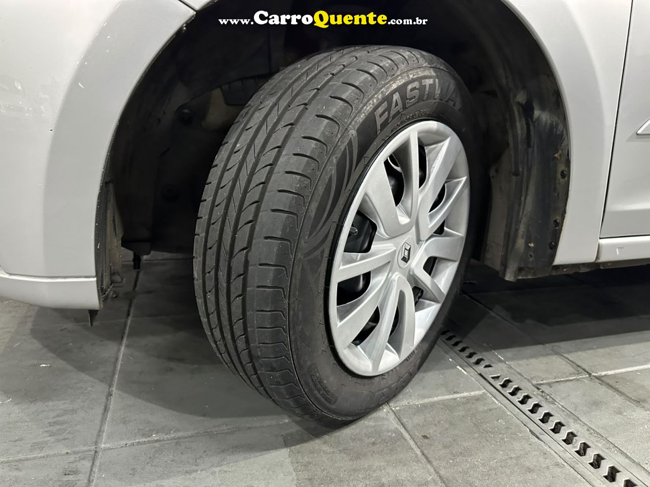 Sandero ZEN 1.0 Flex 2020 - 62.000KM 2020 - Loja