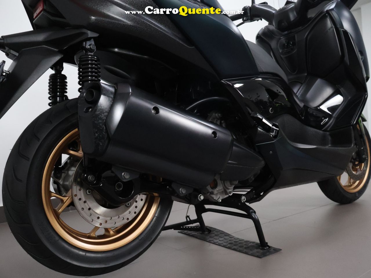 YAMAHA XMAX 250 ABS 2024 - Loja