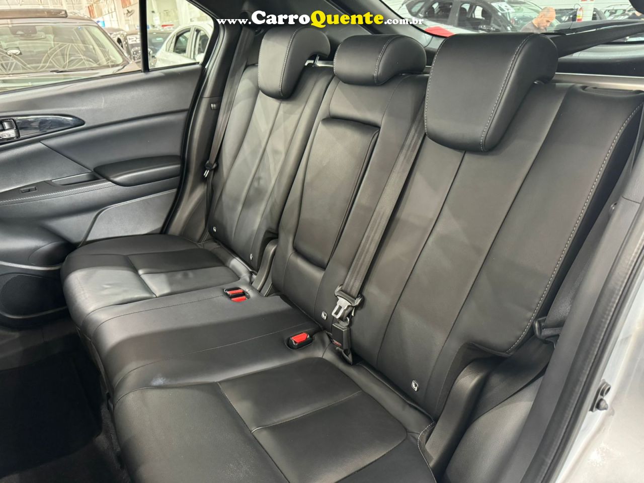 MITSUBISHI ECLIPSE CROSS 1.5 MIVEC TURBO HPE S 2023 - Loja