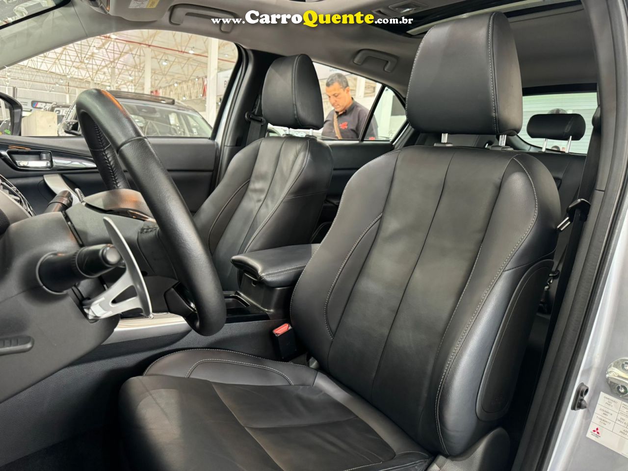 MITSUBISHI ECLIPSE CROSS 1.5 MIVEC TURBO HPE S 2023 - Loja