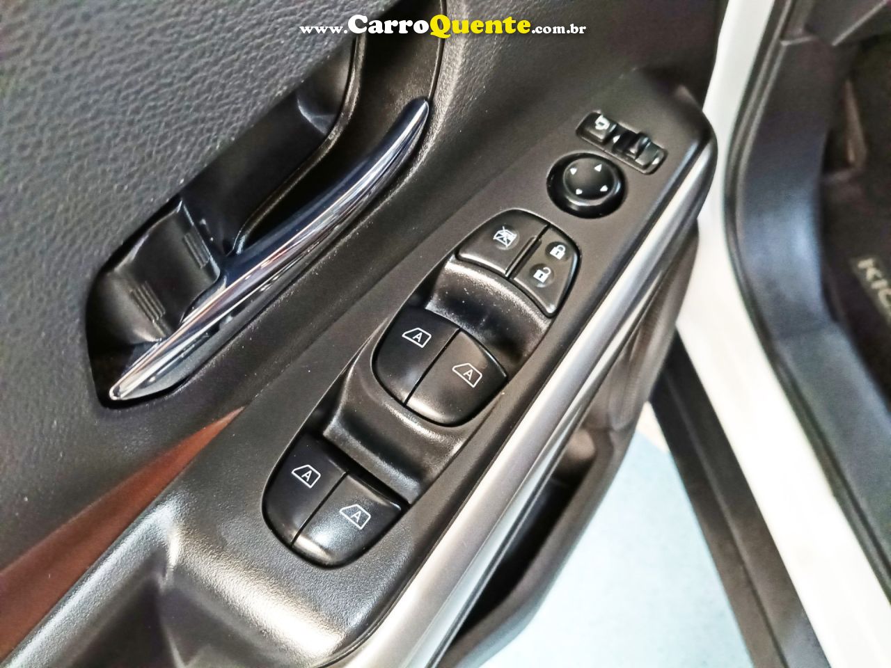 NISSAN KICKS 1.6 16V EXCLUSIVE 2022 - Loja