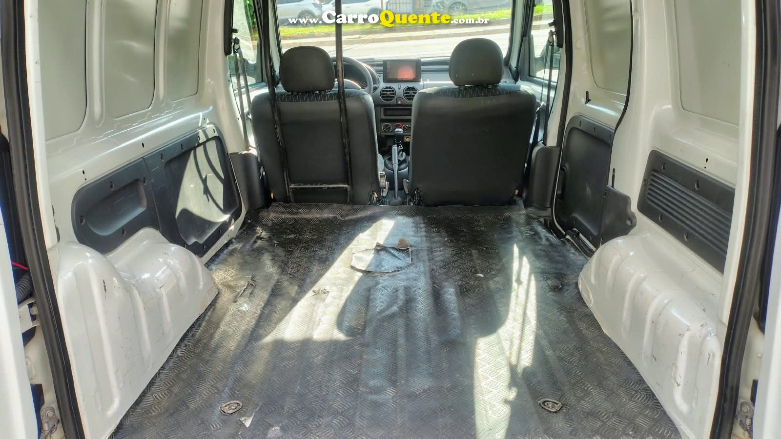 RENAULT KANGOO 1.6 EXPRESS 16V 2018 - Loja