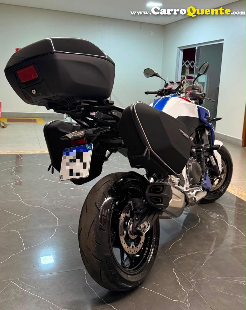 BMW   F900 R SPORT PLUS   BRANCO 2024 895 GASOLINA - Loja