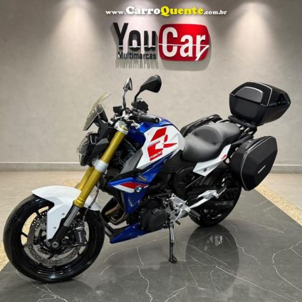 BMW   F900 R SPORT PLUS   BRANCO 2024 895 GASOLINA