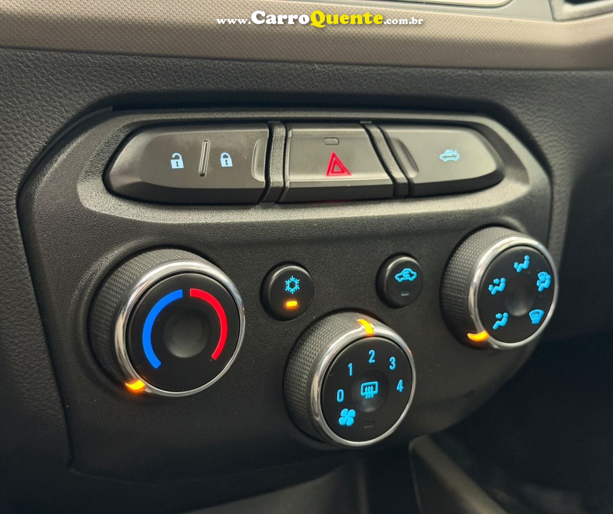 CHEVROLET   PRISMA SED. LTZ 1.4 8V FLEXPOWER 4P   PRATA 2015 1.4 FLEX - Loja