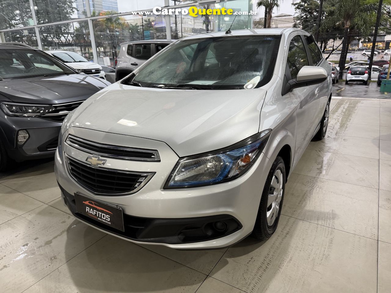 CHEVROLET   ONIX HATCH LT 1.4 8V FLEXPOWER 5P MEC.   PRATA 2013 1.4 FLEX - Loja