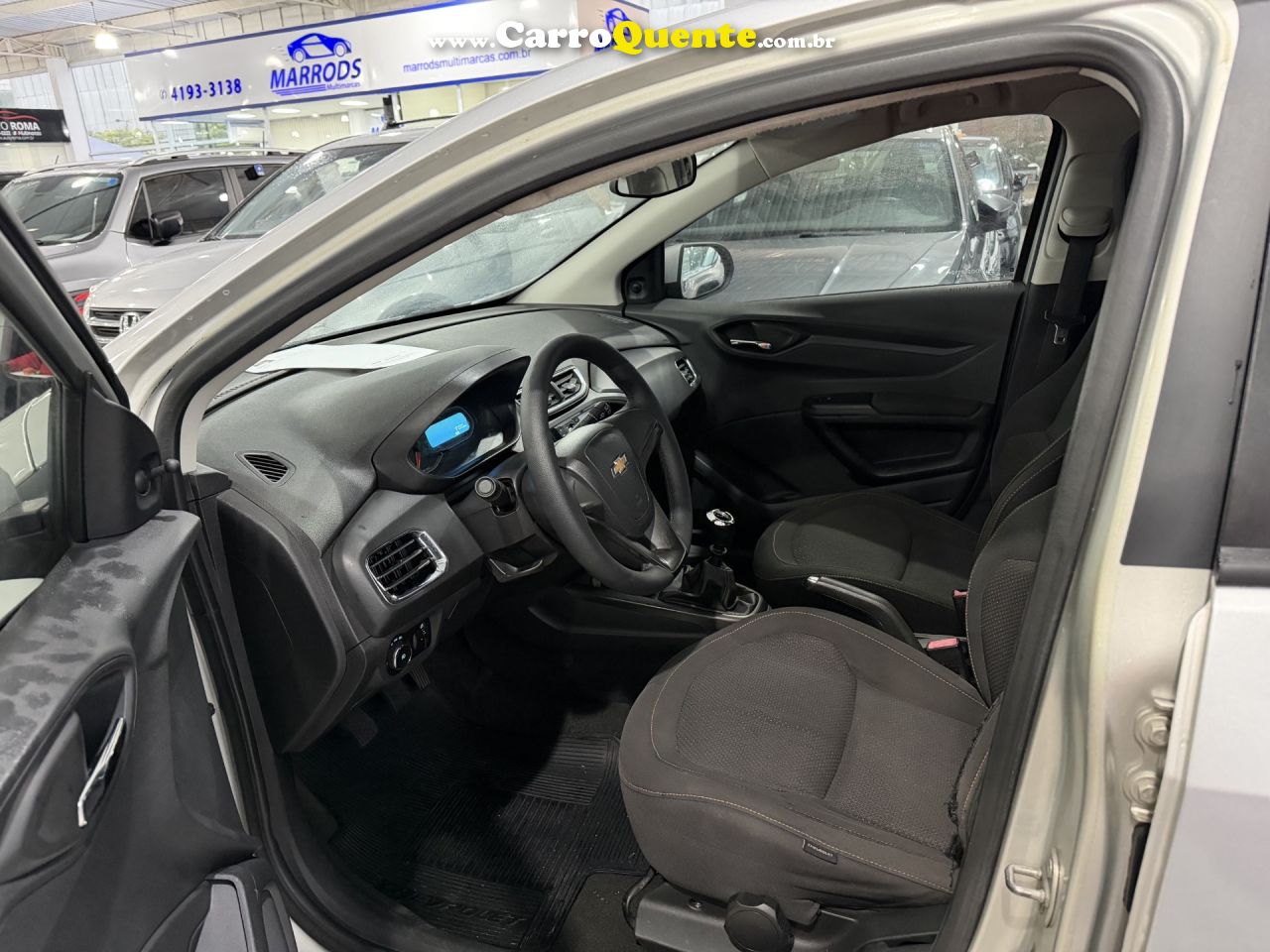 CHEVROLET   ONIX HATCH LT 1.4 8V FLEXPOWER 5P MEC.   PRATA 2013 1.4 FLEX - Loja