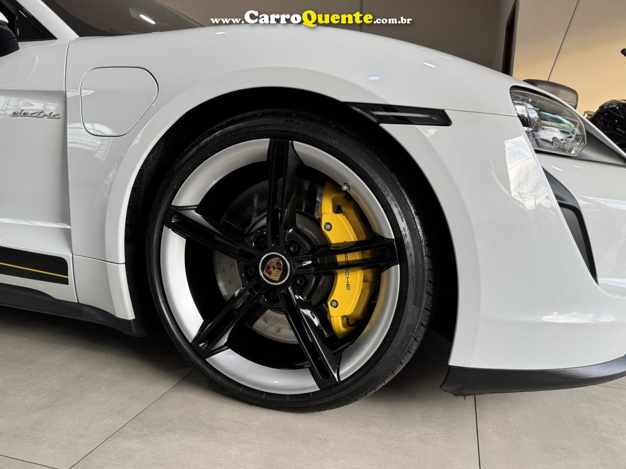 PORSCHE   TAYCAN 4S (ELÉTRICO)   BRANCO 2021 4S ELÉTRICO - Loja
