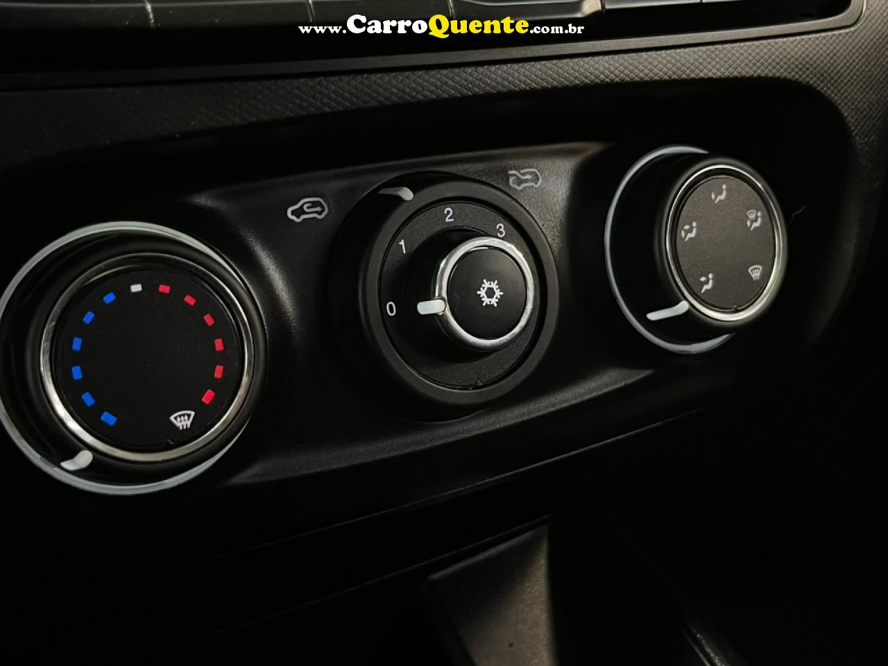 FIAT   ARGO 1.0 6V FLEX.   PRATA 2022 1.0 GASOLINA - Loja