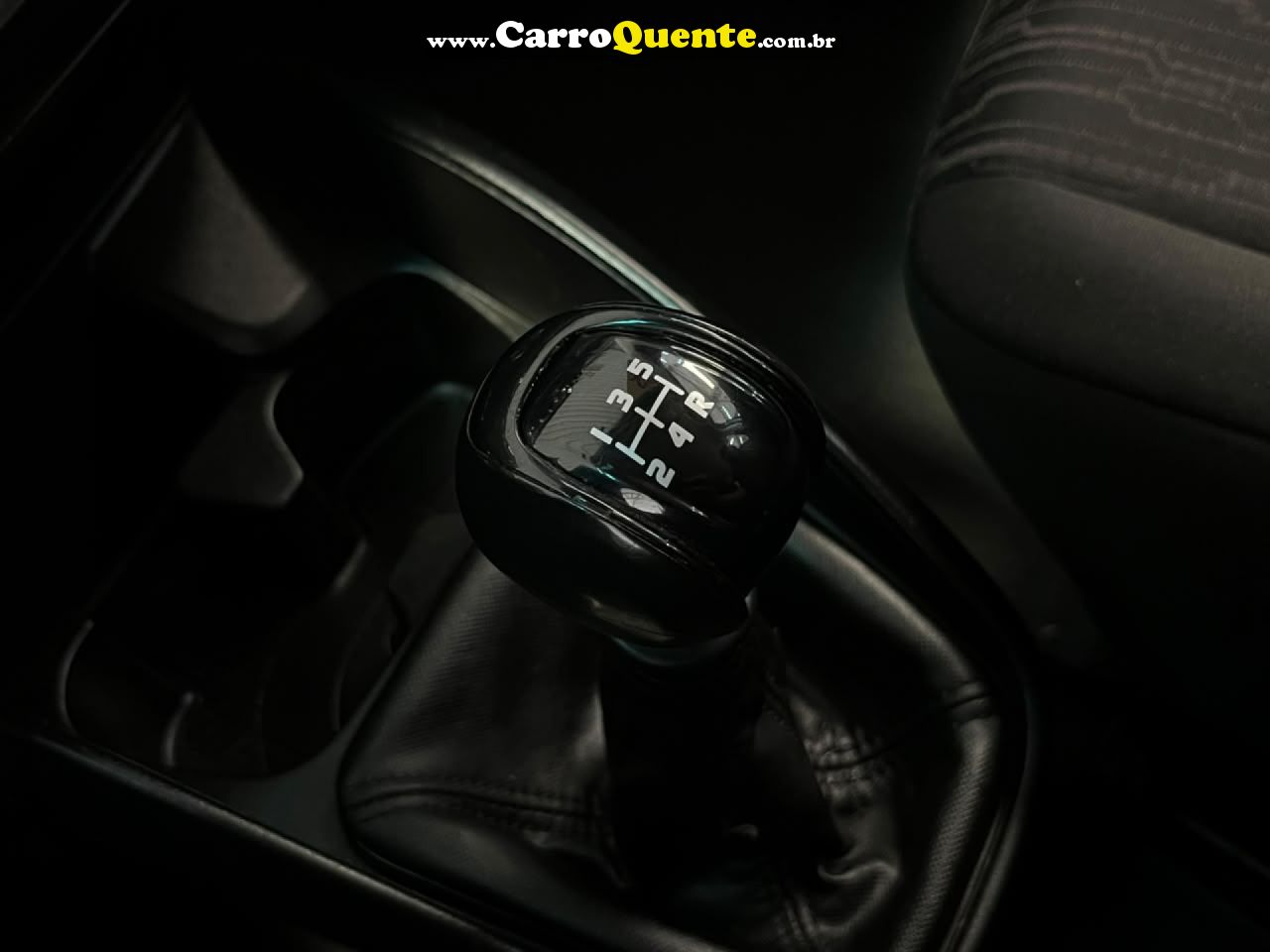FIAT   ARGO 1.0 6V FLEX.   PRATA 2022 1.0 GASOLINA - Loja