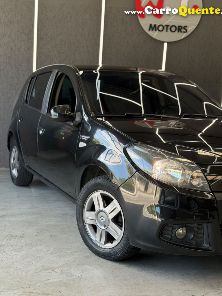 RENAULT   SANDERO EXPRESSION HI-FLEX 1.0 16V 5P   PRETO 2014 1.0 GASOLINA - Loja