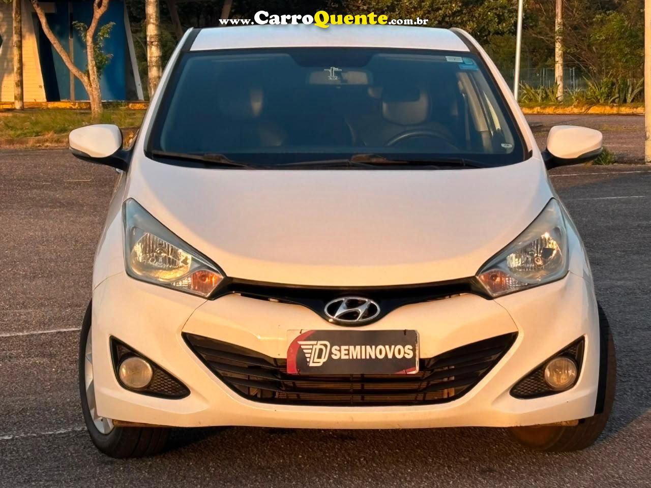 HYUNDAI   HB20S PREMIUM 1.6 FLEX 16V AUT. 4P   BRANCO 2015 1.6 FLEX - Loja