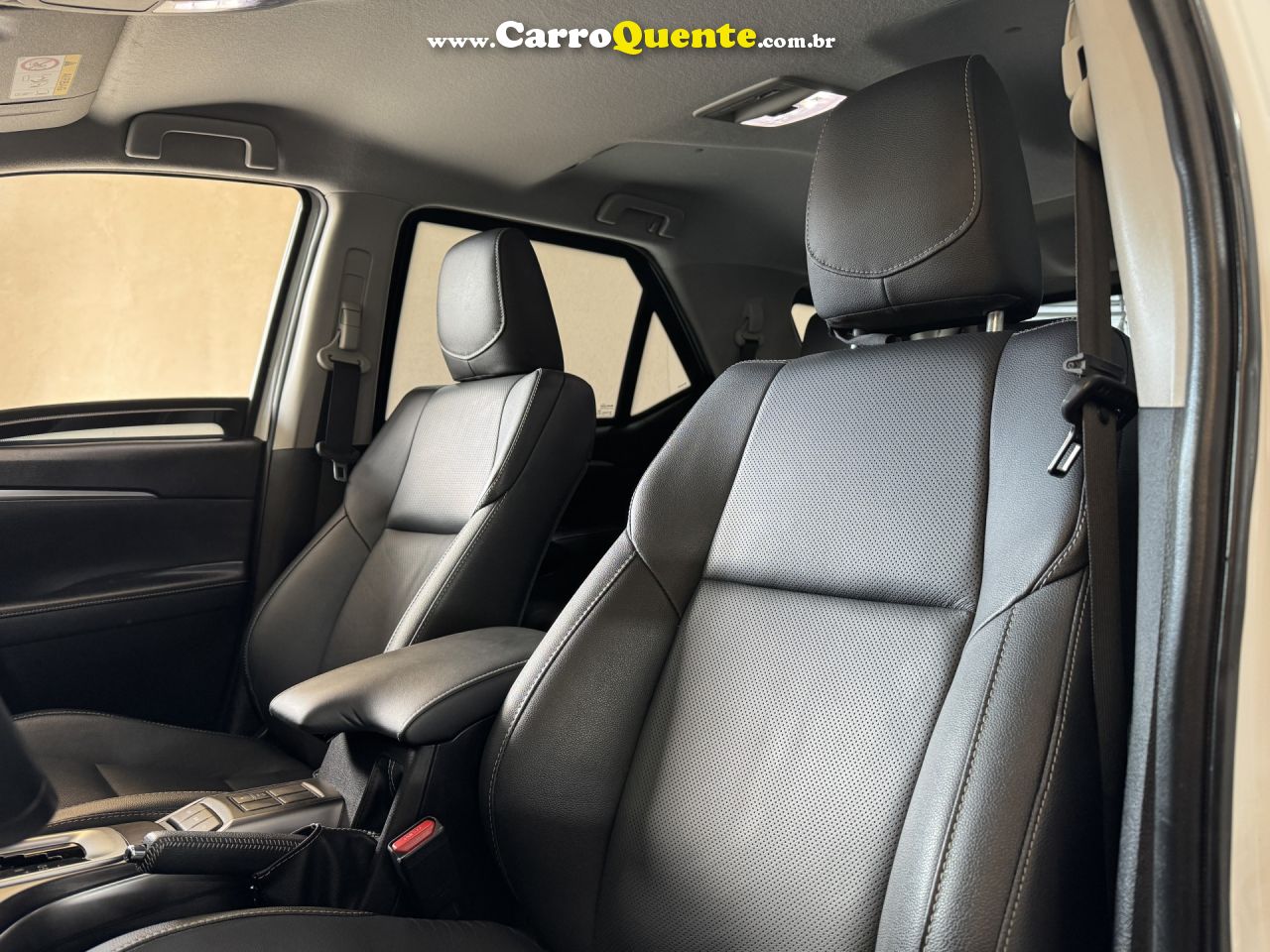 TOYOTA   HILUX SW4 SRX 4X4 2.8 TDI 16V DIES. AUT.   BRANCO 2024 2.8 DIESEL - Loja