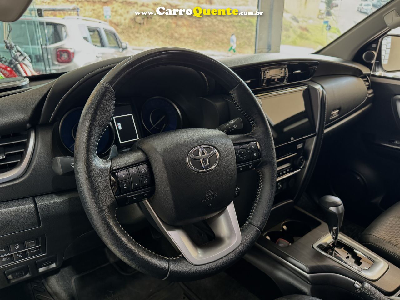 TOYOTA   HILUX SW4 SRX 4X4 2.8 TDI 16V DIES. AUT.   BRANCO 2024 2.8 DIESEL - Loja