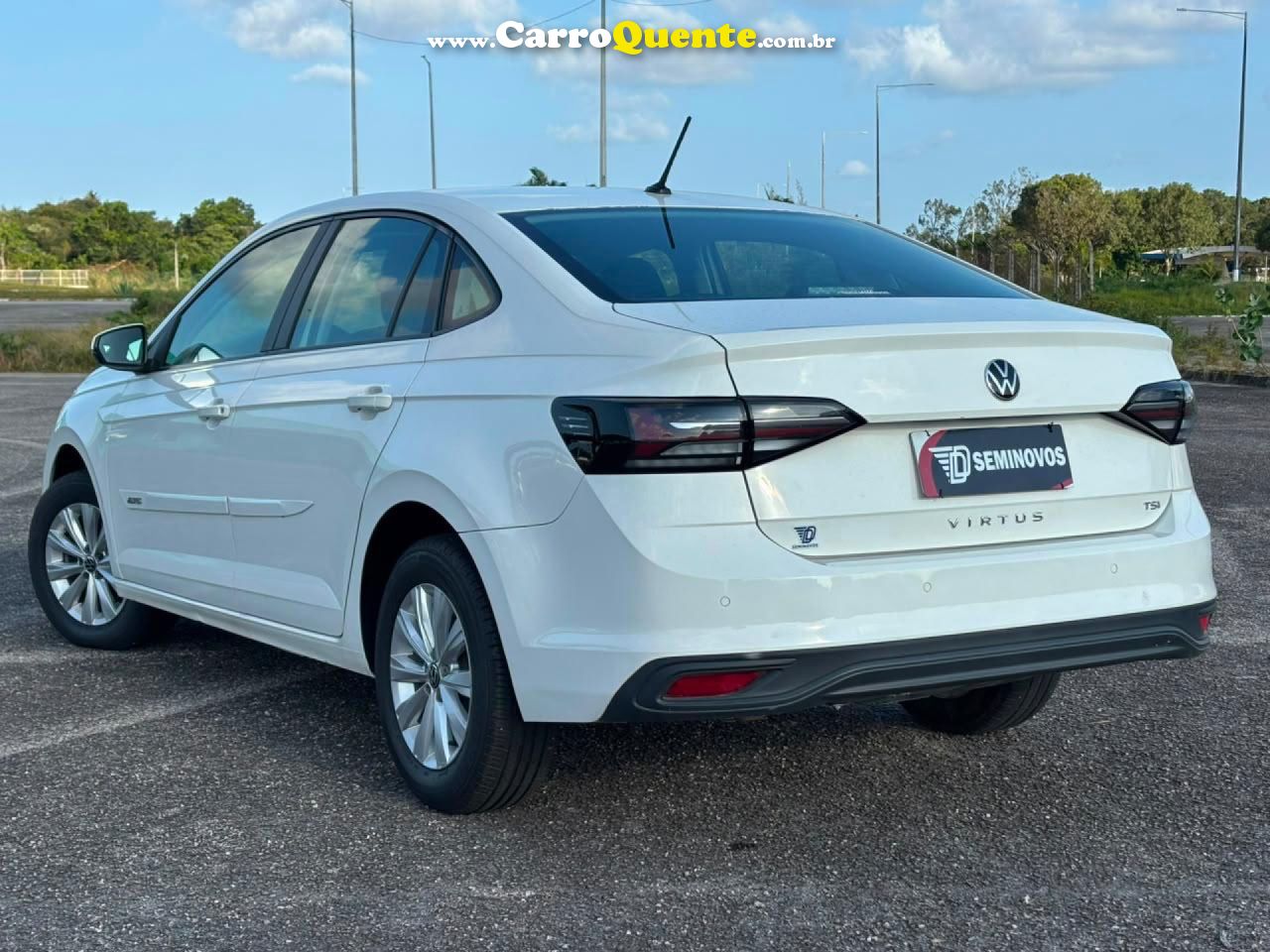 VOLKSWAGEN   VIRTUS TSI 1.0 FLEX 12V 4P MEC.   BRANCO 2024 1.0 FLEX - Loja