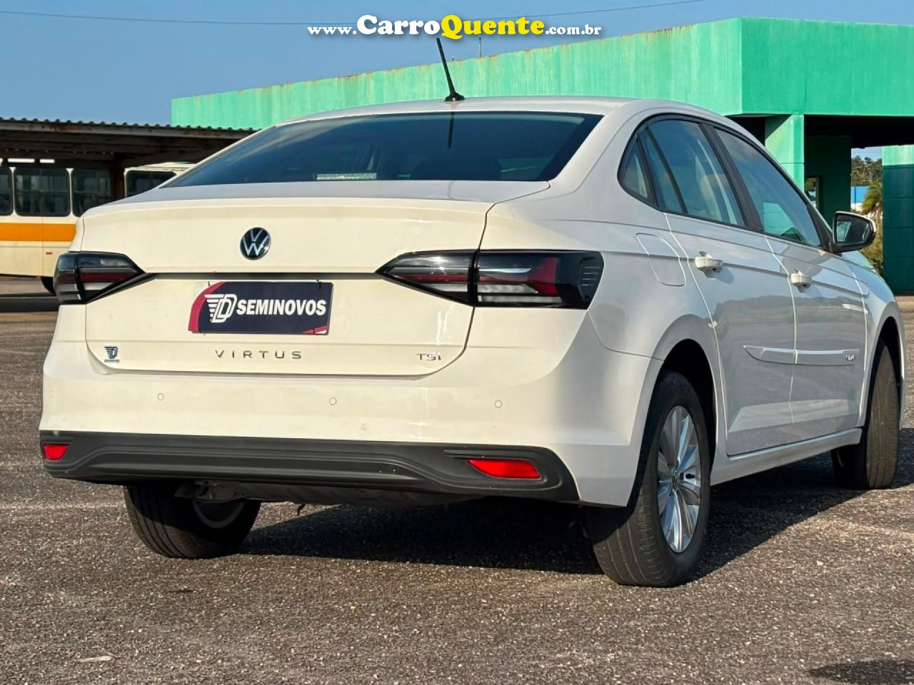 VOLKSWAGEN   VIRTUS TSI 1.0 FLEX 12V 4P MEC.   BRANCO 2024 1.0 FLEX - Loja