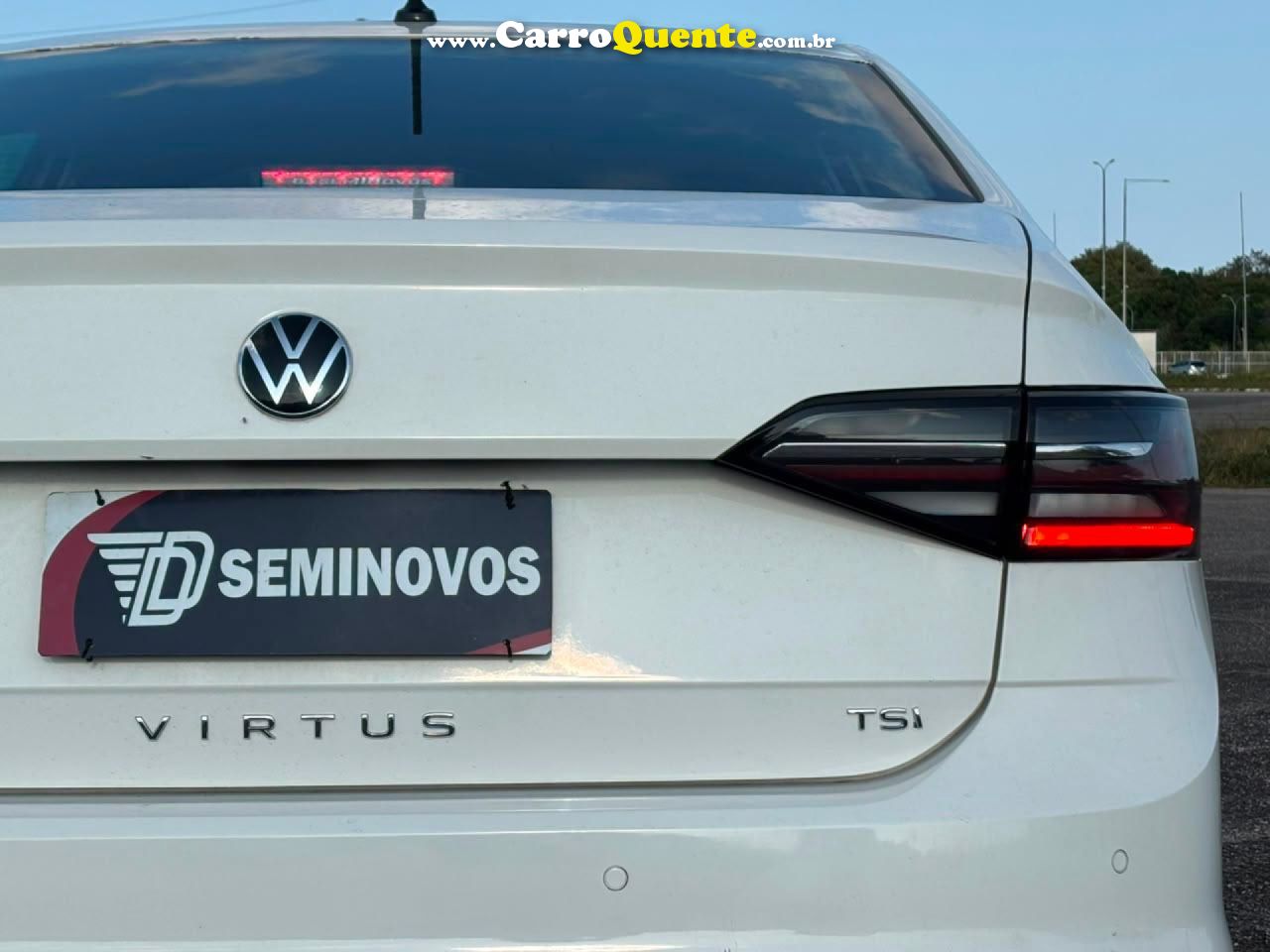VOLKSWAGEN   VIRTUS TSI 1.0 FLEX 12V 4P MEC.   BRANCO 2024 1.0 FLEX - Loja