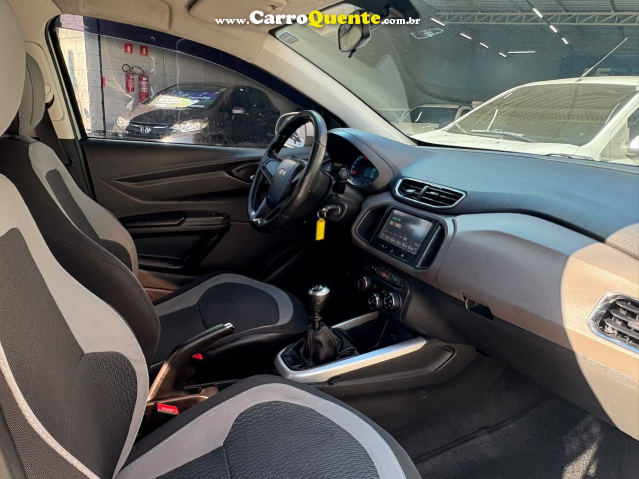 CHEVROLET   PRISMA SED. LT 1.4 8V FLEXPOWER 4P   PRATA 2015 1.4 FLEX - Loja
