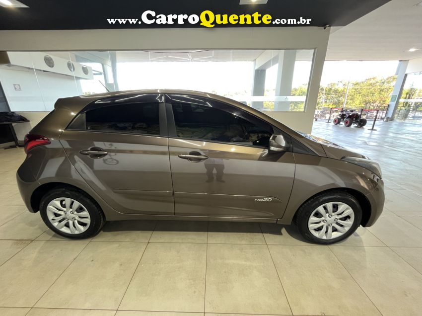 Hyundai HB20 1.0 COMFORT 12V FLEX 4P MANUAL - Loja