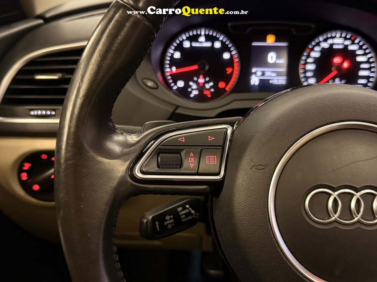 AUDI Q3 1.4 TFSI AMBIENTE 2017 - Loja