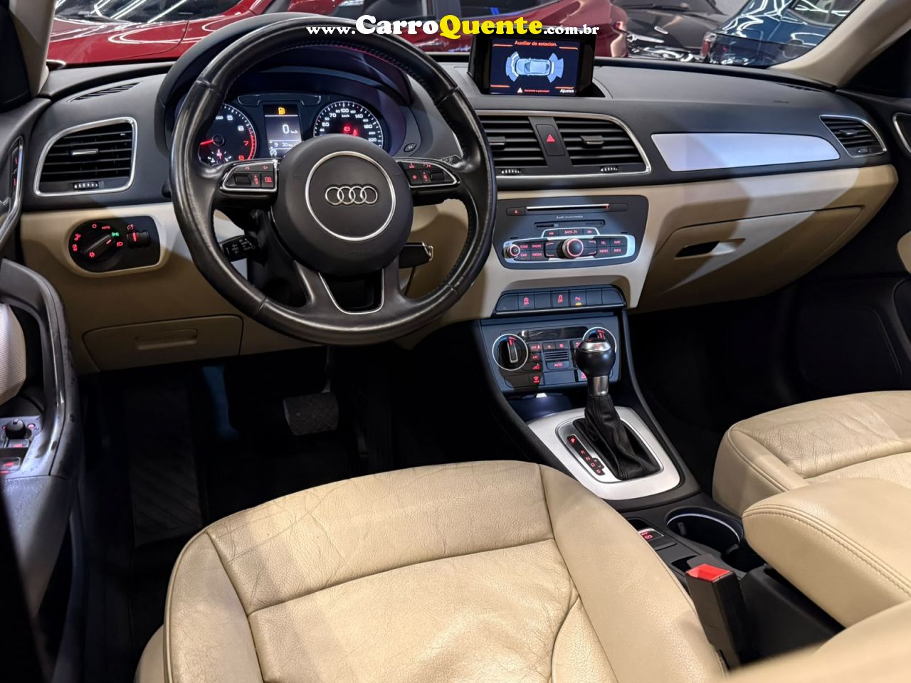AUDI Q3 1.4 TFSI AMBIENTE 2017 - Loja