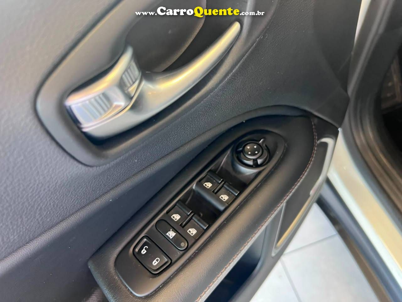 JEEP COMPASS 2.0 16V LONGITUDE 2018 - Loja